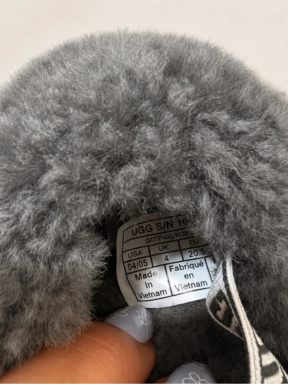 UGG 4/5c Kids' Grey Fluff Slide Slippers with Branded Strap. NWOT